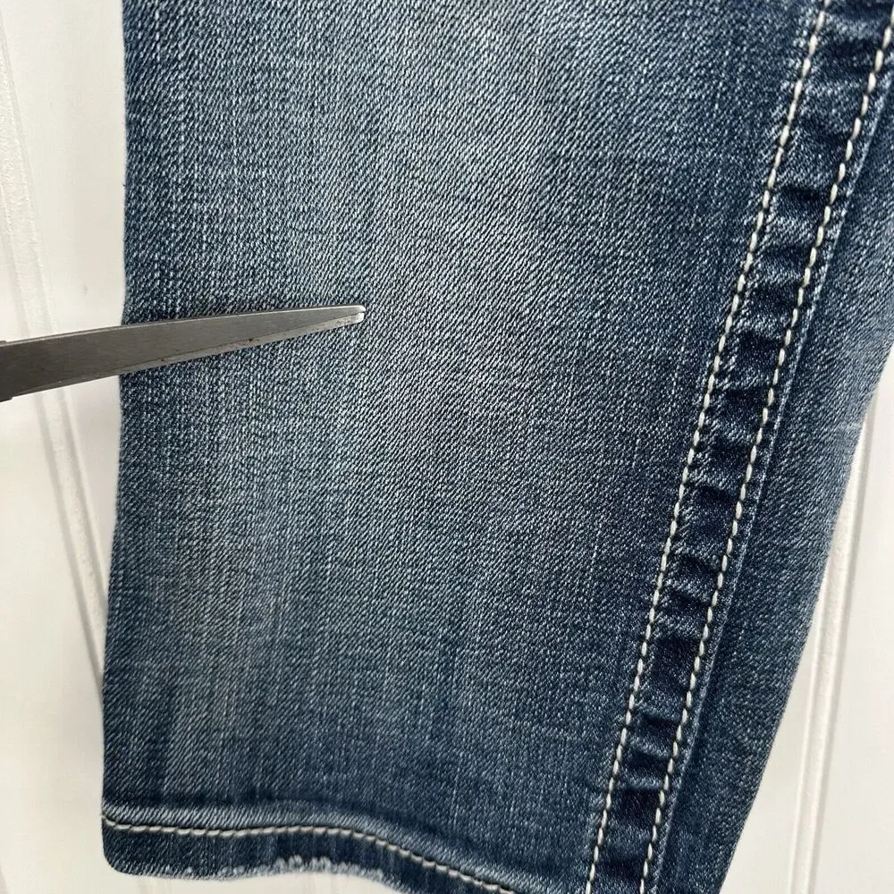 Miss Me Jeans 29 Capri Embroidery Rhinestones Distress Denim Y2K Western *Flaw
